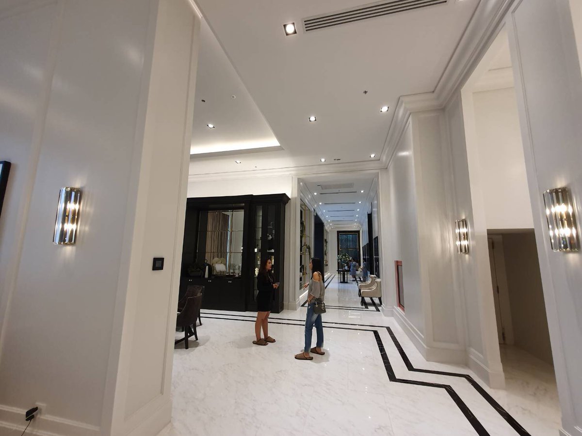 siriornmanee's tweet photo. Modern life style #wirelessroad #bangkok #lifewireless #modern #luxury https://t.co/jsUIscnwDX