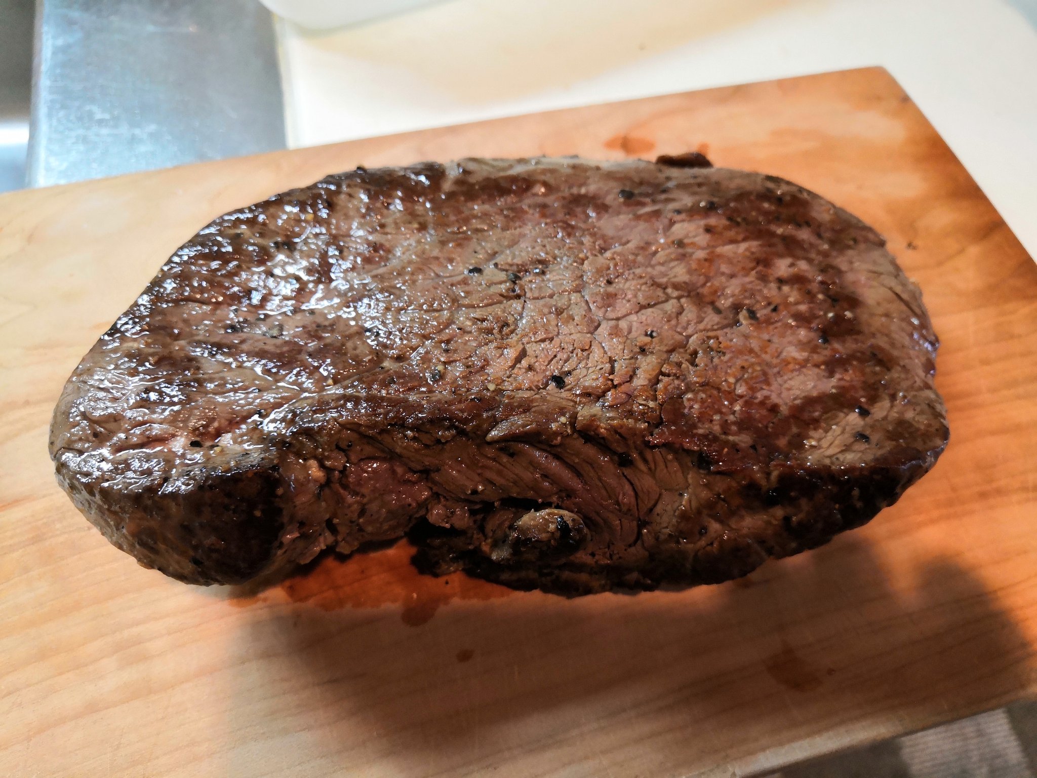 たなか社長 自炊料理で50kgダイエット 昨日のローストビーフ カット面もエモい 味見しちゃお ｪ うんまいヽ ﾉ わさび醤油で食べようかな ローストビーフダイエット 100g139円の輸入肉でも美味しいからいいかもｗ T Co Xad4pgwtzu