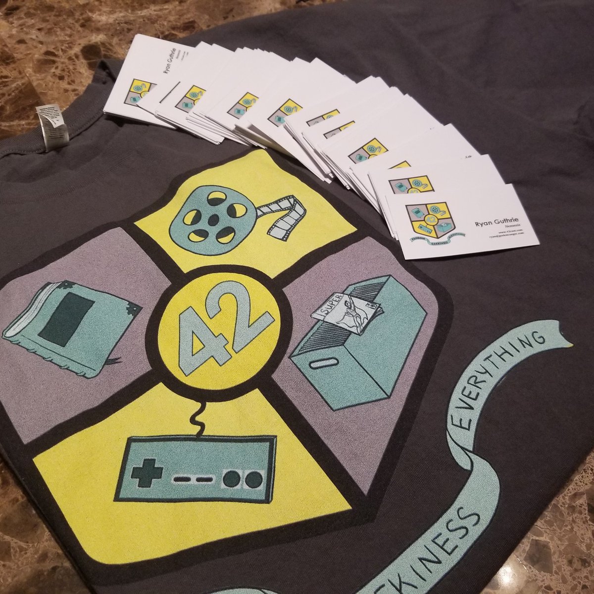 GeekStranger's tweet photo. Never too early to start packing for #DragonCon2019 in 24 days! #42cast https://t.co/OotuSam69d
