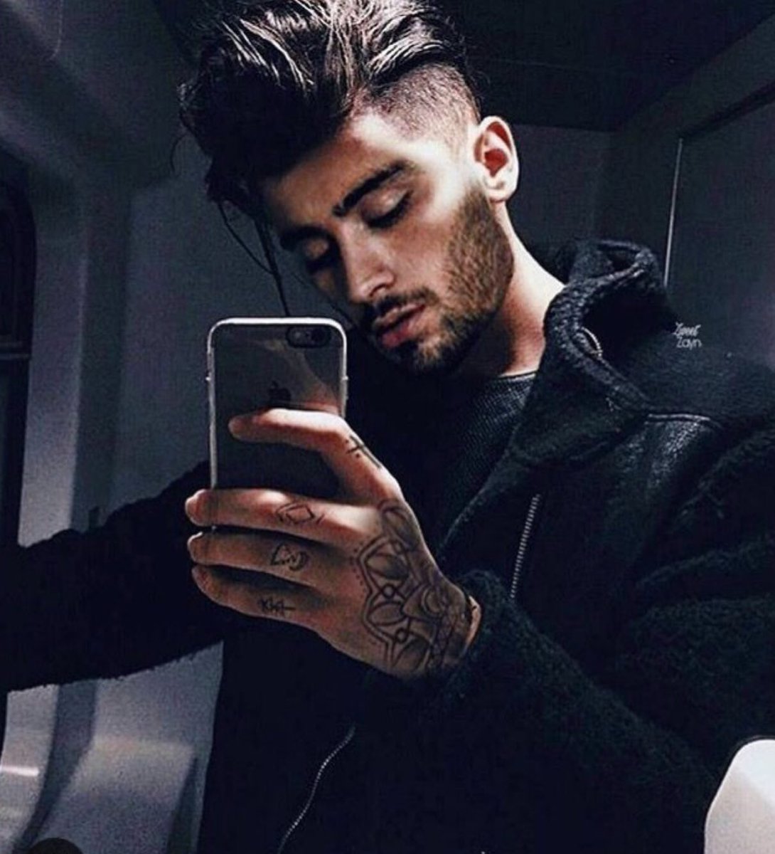 𝐭𝐰𝐞𝐧𝐭𝐲 𝐧𝐢𝐧𝐞