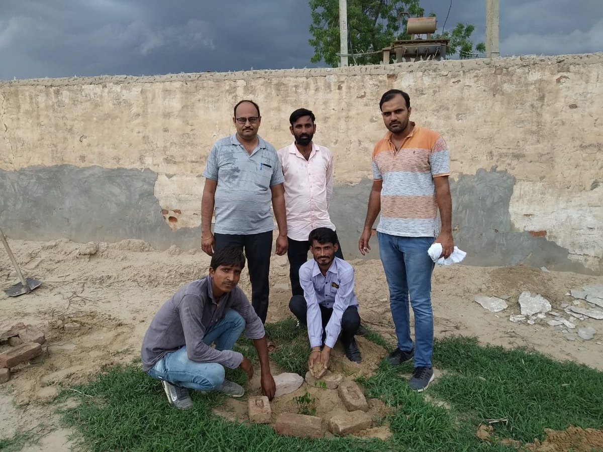 StarAgriGroup's tweet photo. #Trees are life, without them, there wouldn't be any human race. At #StarAgri we have pledged ourselves to plant as much as life we can.

Star Van Utsav Update : A commendable job done by our team at Sriganganar.

#VanMahotsav #SaveTrees #StarVanUtsav2019 #letsplantthefuture https://t.co/p5wbMYabTY