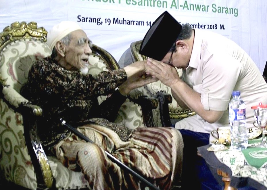 Pesan beliau selalu tertanam di benak saya “Mas Prabowo harus selalu bela rakyat, mas Prabowo harus selalu bela rakyat kecil”.