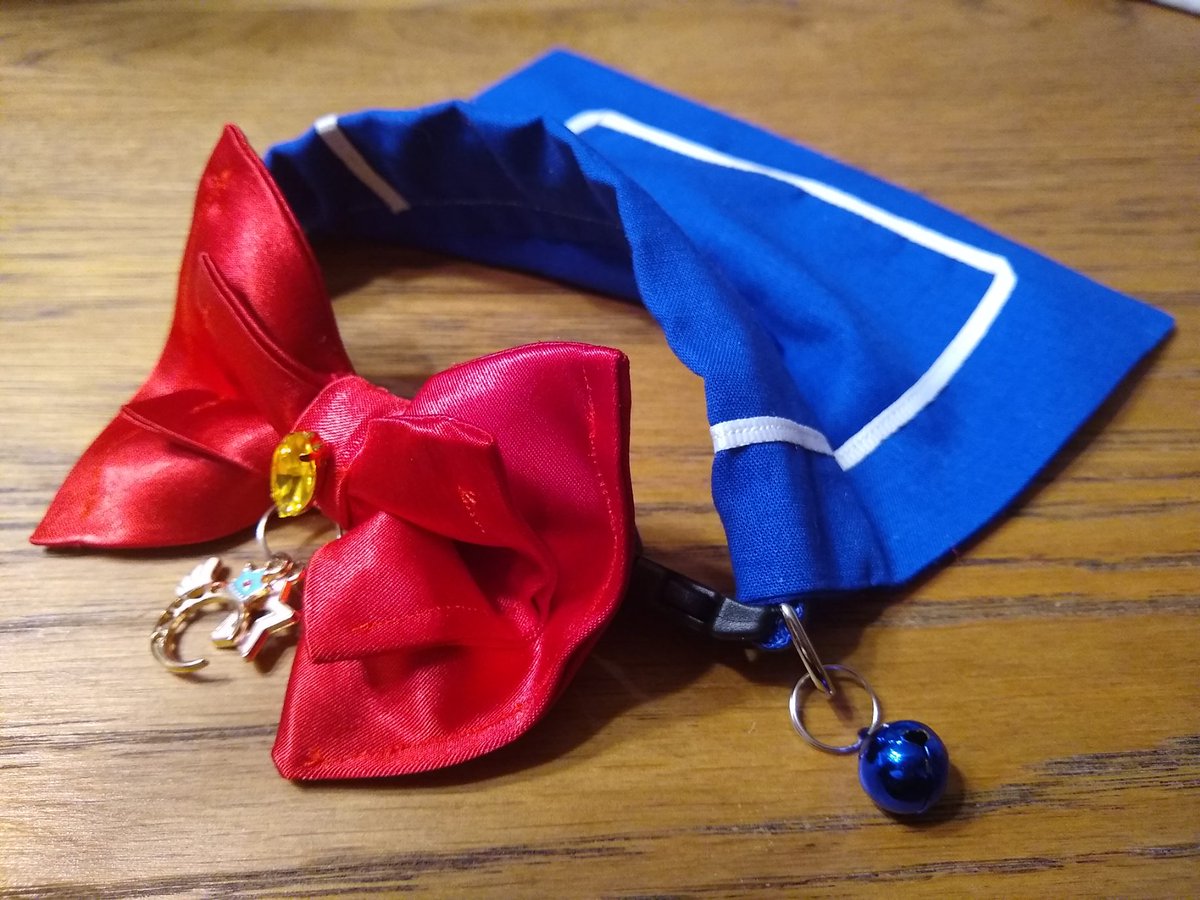 Todopoderoso postre audición Oscar Vega on Twitter: "Mom made us a Sailor Moon collar for our cat and I  can't wait to try it on her it came out so perfect thank u mom I