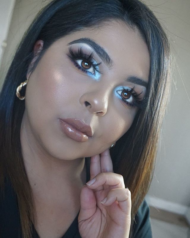 Rubylayy's tweet photo. I can’t figure out whats wrong with this picture my lighting or my foundation lol😂
@anastasiabeverlyhills medium brown pomade 
@bhcosmetics x @daisymarquez_ palette 
@bella_eyes_inc Angel lashes 
@milanicosmetics sun drenched bronzer 
@milanicosmetics luminoso Palette 
@lore… https://t.co/9KpcgOpuZe
