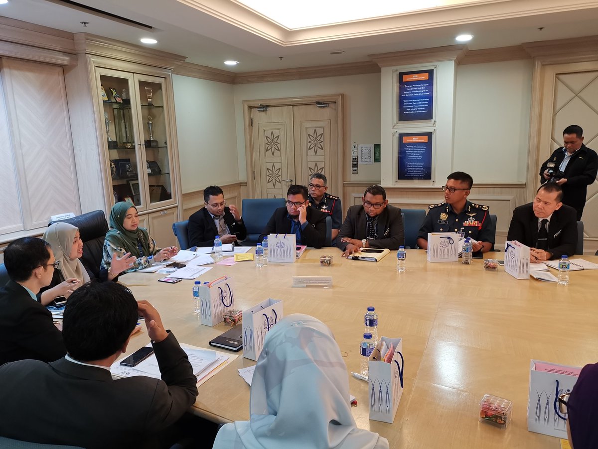 Bersama YS PBU ke sesi bertemu pelanggan anjuran MOF..