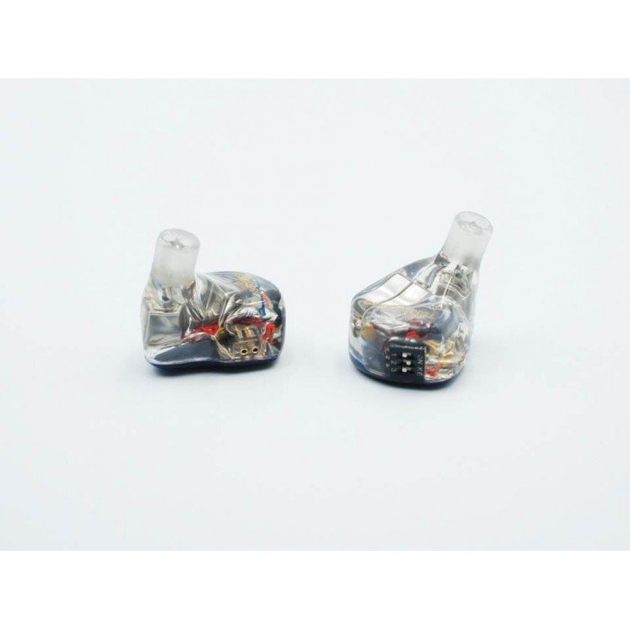 PenonAudio's tweet photo. TANSIO MIRAI TSMR-4Pro 4BA Knowlesドライバー7チューニングスイッチ2ピン0.78mm HiFiインイヤーイヤホン
ドライバー：4バランスアーマチュア
感度：112dBL / mW
周波数範囲：15Hz-20kHz
パッシブノイズリダクション：26dB
インピーダンス：20Ω
https://t.co/JJLox3er6Y
#TANSIO https://t.co/maTgm6ubqD