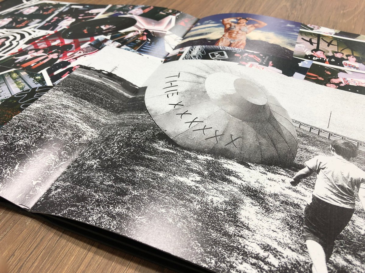 THE XXXXXX 限定LPジャケットサイズ版 1st Album 『THE XXXXXX』CD&DVDの、フォトムックの中身を一部公開