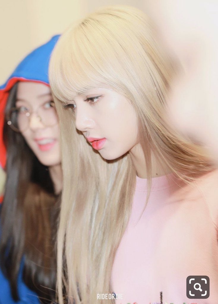 cindefucknrella's tweet photo. #LISA #LALISA #BARBIELISA
#MTVHottest BLACKPINK @ygofficialblink
Isn’t she lovely?☺️💞 https://t.co/BDIiZt4mAi