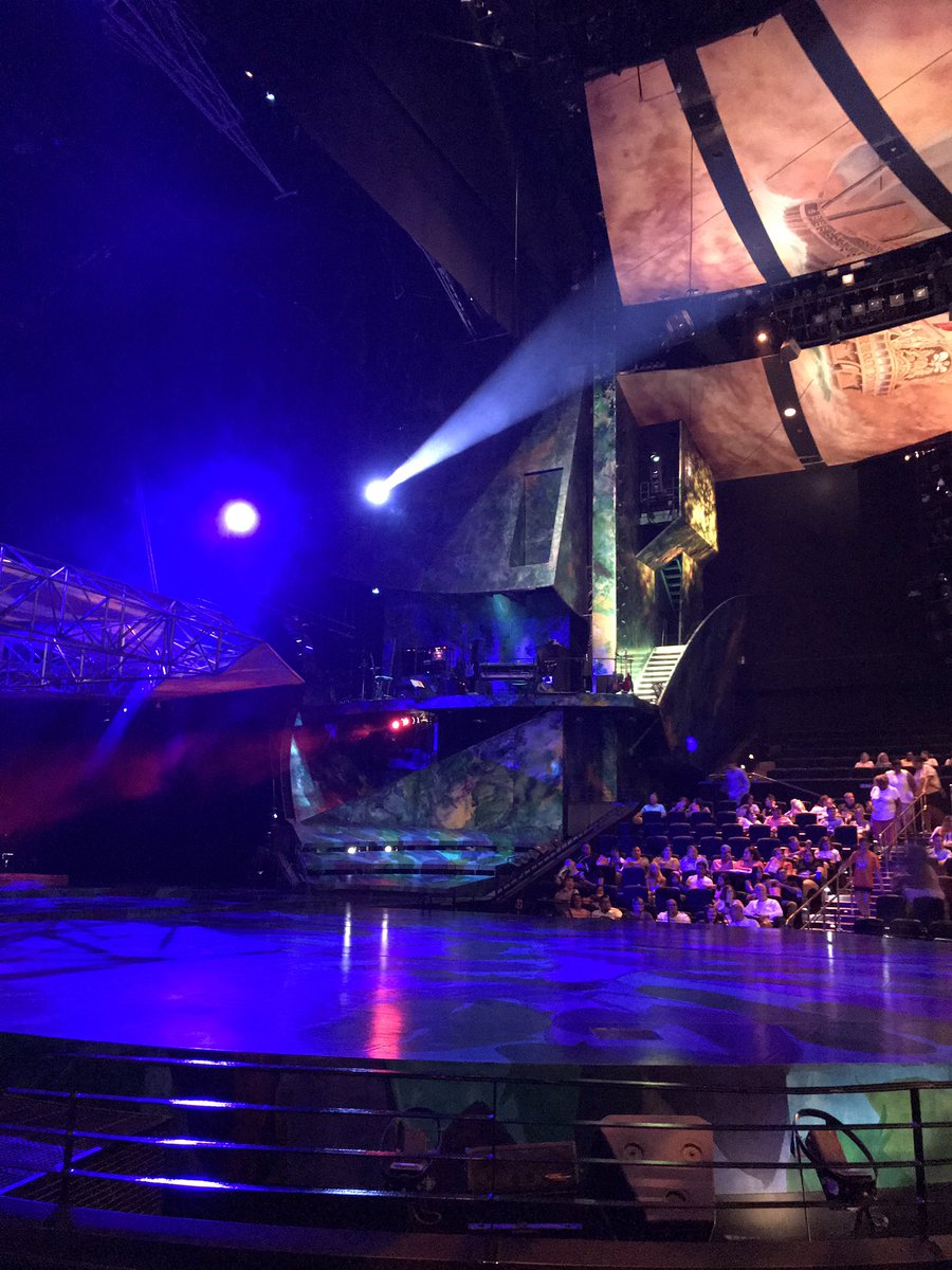 MsCRocker1's tweet photo. Waiting for my first Cirque du Soleil show! #doingsomethingnewselfie #cpsumfun @CypressParkHS https://t.co/hsOAHEtKlb