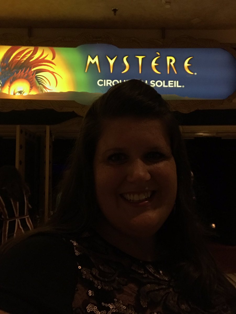MsCRocker1's tweet photo. Waiting for my first Cirque du Soleil show! #doingsomethingnewselfie #cpsumfun @CypressParkHS https://t.co/hsOAHEtKlb