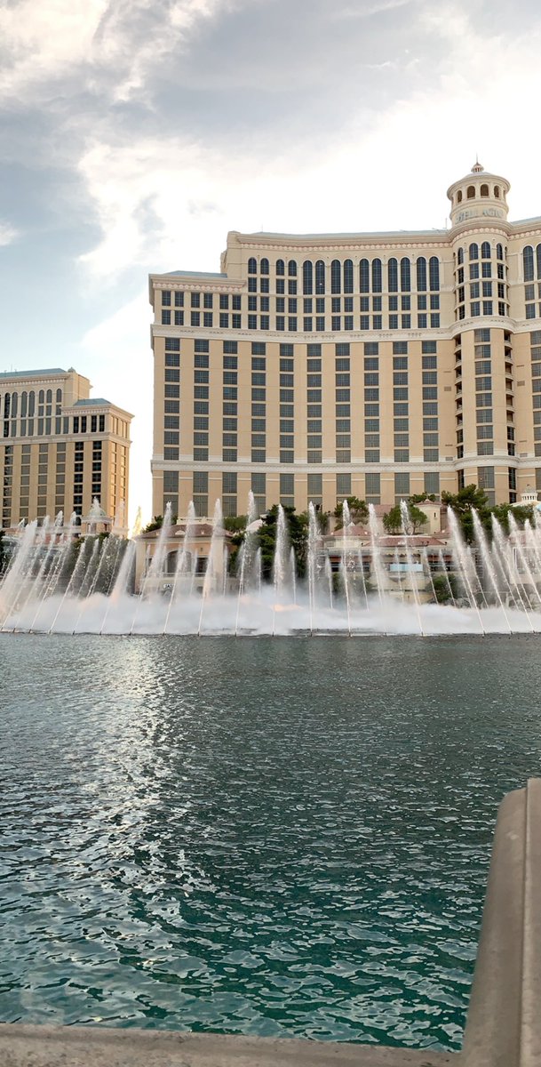 teacherfirst73's tweet photo. Adventures in Vegas! #fewmoredays #back2realitysoon https://t.co/j03bErv6GU