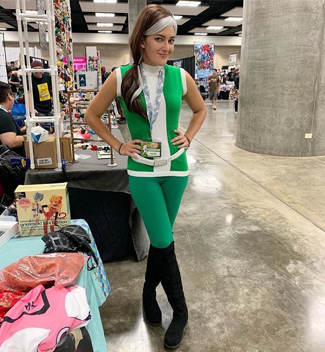 jonjmurakami's tweet photo. Always awesome seeing the amazing @leah.rose.ftw as Rogue from the X-men at @comicconhnl 
#cosplay #leahrose #xmen #rogue  #comicconhonolulu #cch2019 https://t.co/3nyyGV2zF0 https://t.co/8W5zvhJwVg