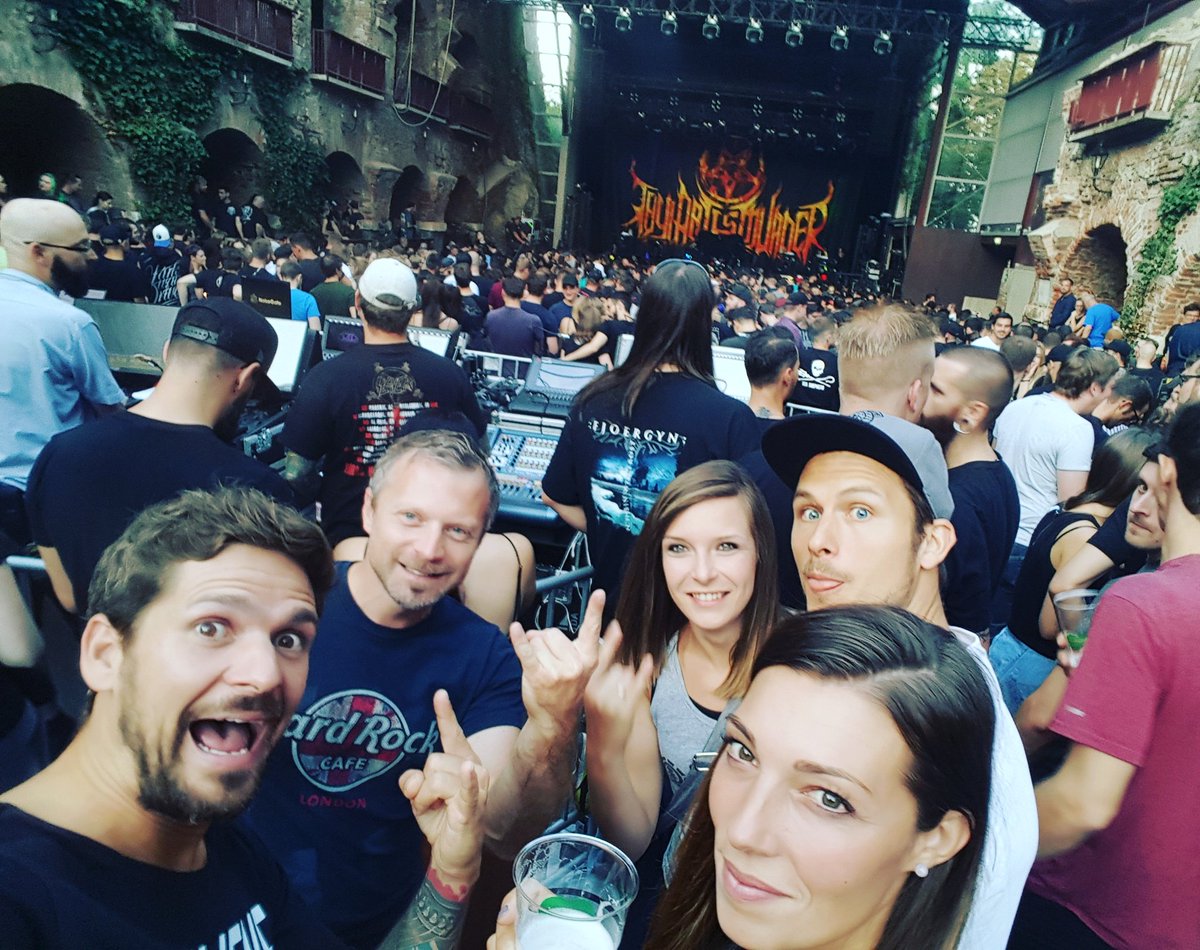 JohnnyPaper6's tweet photo. It was a blast!!
#Parkwaydrive #Kasematten #Graz https://t.co/BTVlCrSnLp