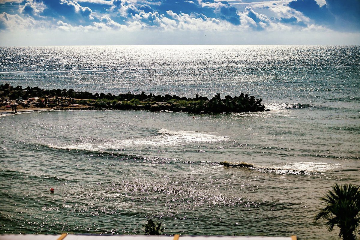 locationsunique's tweet photo. Mera Onix Cap Aurora, all-inclusive beach resort, part of Mera Hotels - a Romanian hotel chain including 4* properties on the Romanian Black Sea coast
#romanianuniquelocations #romania #blacksea #constanta #capaurora 
#meraonix #resort #mera #merahotels #infinitypool #beach https://t.co/f0oUCHBb1x