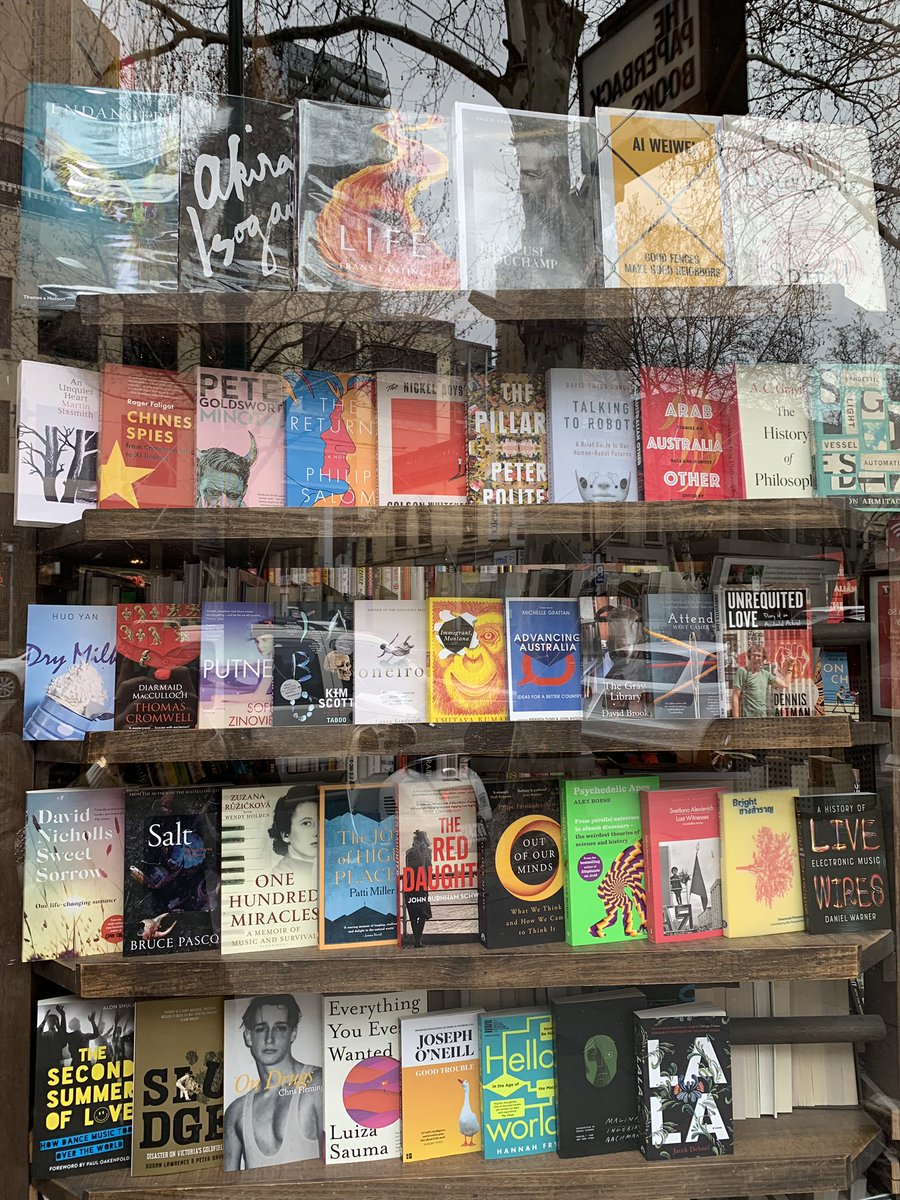 jessdamassa's tweet photo. Hey @Duncande! You’re HUGE down under! Look at your book on display in this cute little bookshop in Melbourne, Australia!#TalkingToRobots #worldtour ❤️🤖 https://t.co/A9uMYMhV4A