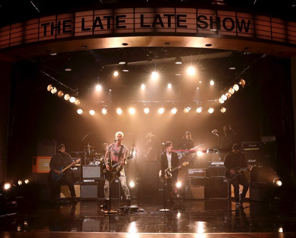 YungbludArmy's tweet image. Who's watching the @LateLateShow right now? Can't wait to see this performance! 🖤