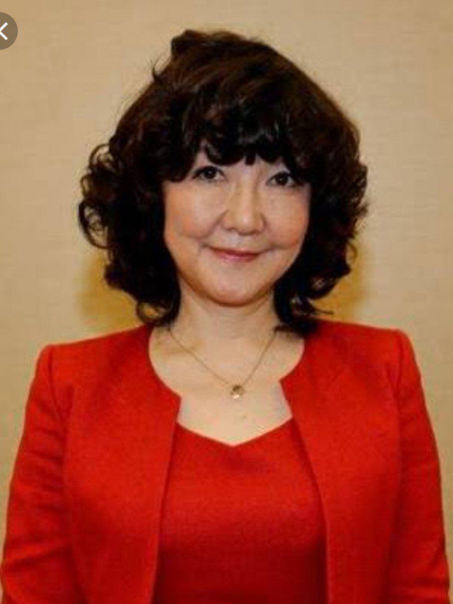 泯比沙子 片山さつき美魔女作戦 番外編 片山さつき氏を美魔女風にすることが出来たので 自分を素材にやってみました 片山さつき氏仕様で同じ仕事をsnowさんにやってもらいました なんじゃこりゃ Www