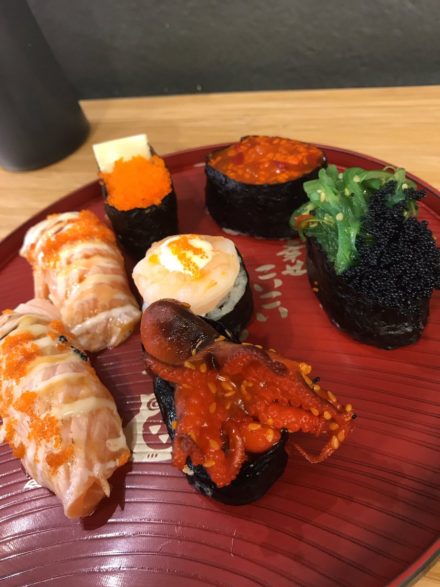 kassmaporn11's tweet photo. อันนิชูชิ ก็อร่อยดี https://t.co/WXXK9BUxMV