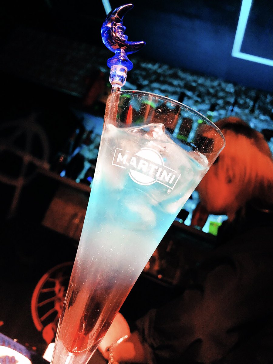 聖地 Bar Moon Walk 渋谷百軒店店 公式 推しカクテルbar 花火みたいなカクテル 渋谷 バー バームーンウォーク 渋谷百軒店 0円バー 安い 女子会 隠れ家 綺麗 インスタ映え 創作カクテル オリジナルカクテル イメージカクテル