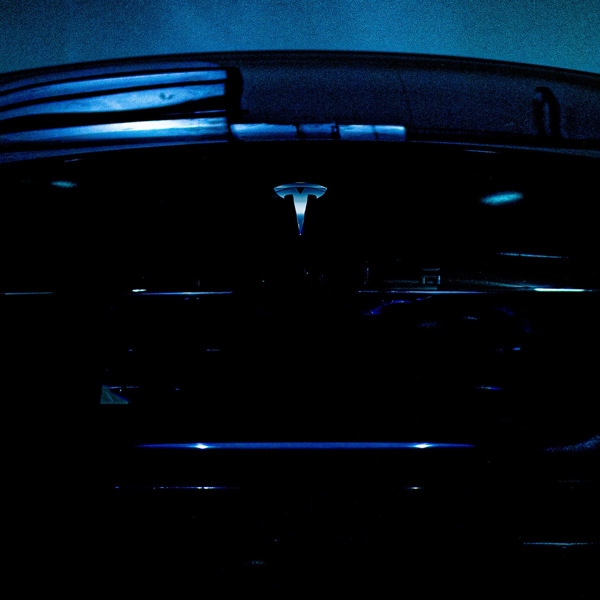 We know what you love, we got you covered.
#TeslaHubun #TeslaModels #Tesla #TeslaMotors #ElectricCars #Love #LoveDrivesUs #TeslaLife #MyDXB #InstaGood #PhotoOfTheDay #dxb.