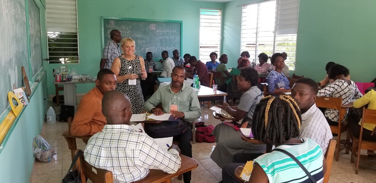 Une première journée de réussie hier. #ELIHaiti2019 's first day with close to 600 participants was a success. Thank you to some great  colleagues <a href="/drstevesider/">Steve Sider</a> <a href="/LandriaultJosee/">Josee Landriault</a> <a href="/NimoAhmed29/">Nimo I. Ahmed</a> <a href="/DebbraJNewton/">Debbra Newton</a> <a href="/EliseJohnston05/">Elise</a> <a href="/gabrielosson/">Gabriel Osson</a>