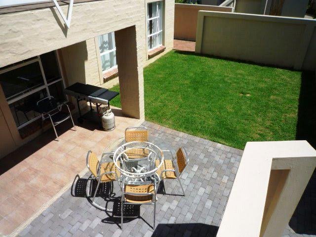 YuppiestayZA's tweet photo. An hour and a quarter away from Jhb lies the Vaal Prive Holiday Resort, a relaxing environment where you can unwind in well equipped self-catering, fully serviced accommodation with DSTV & all the luxuries of home https://t.co/sICnqhGQ4S #YuppieStay #Travel #Vaal #VaalPrive https://t.co/OYtNQ98iqj