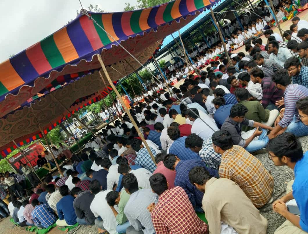 ANjaniRam6's tweet photo. We are against the fake doctors ... Be unite and let's win this 💪🔥 #Its not a Doctor's issue; it's a $ocial issue # Let's fight for society # Life's are more important than careers # 😎👩‍⚕️#saynotoNMC# NMC🚫 https://t.co/tqt4SHHAmU