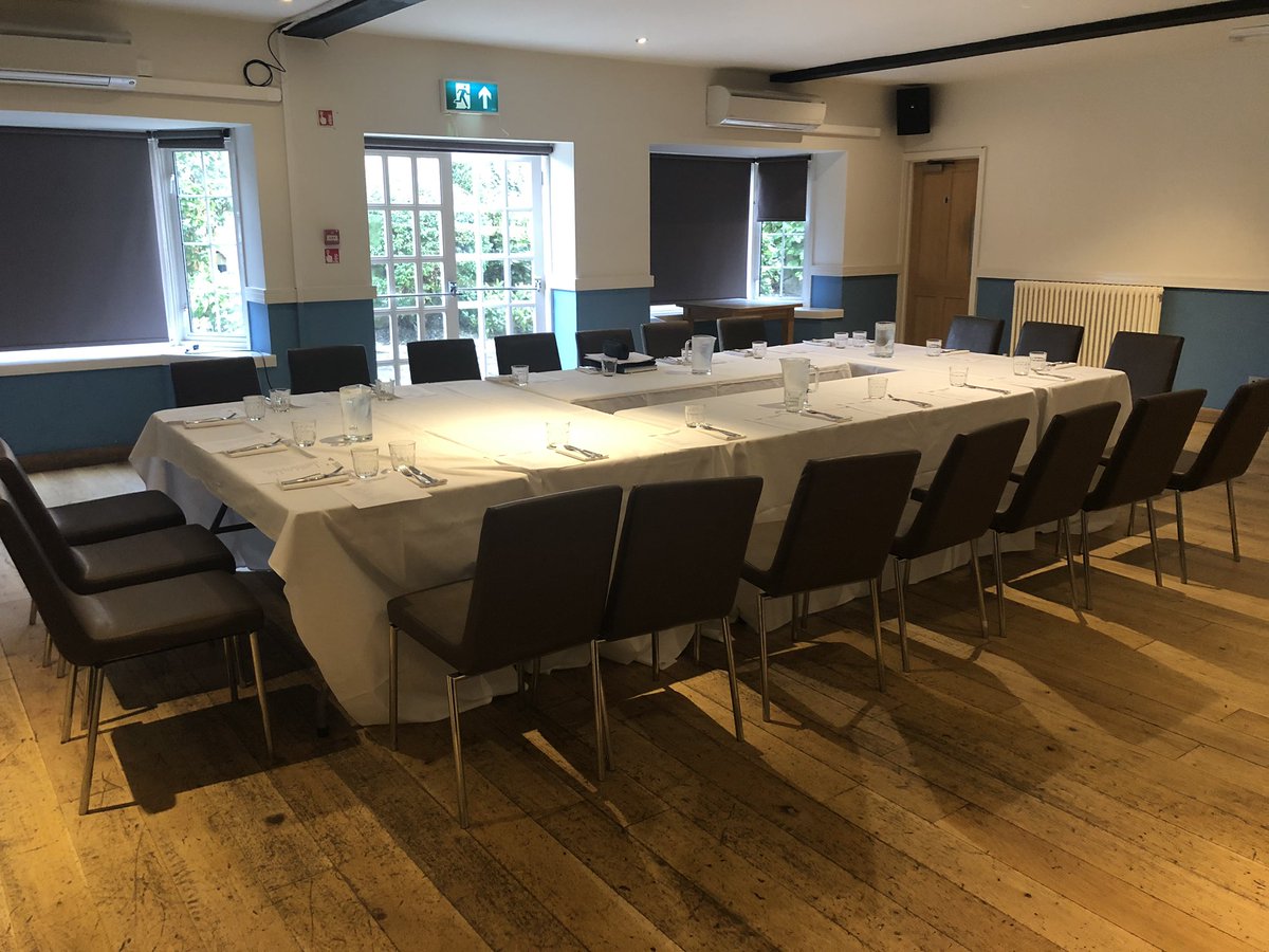 All set up ready for this morning’s <a href="/WitneyChamber/">Witney Chamber</a> meeting at the <a href="/BlueBoarWitney/">The Blue Boar Witney</a>. Expecting a good turnout this morning - lots to talk about. Thank you <a href="/iRepairTech/">iRepairTech.com</a> for sponsoring this morning’s meeting. #business #chamberofcommerce #witney #visitorstowitney