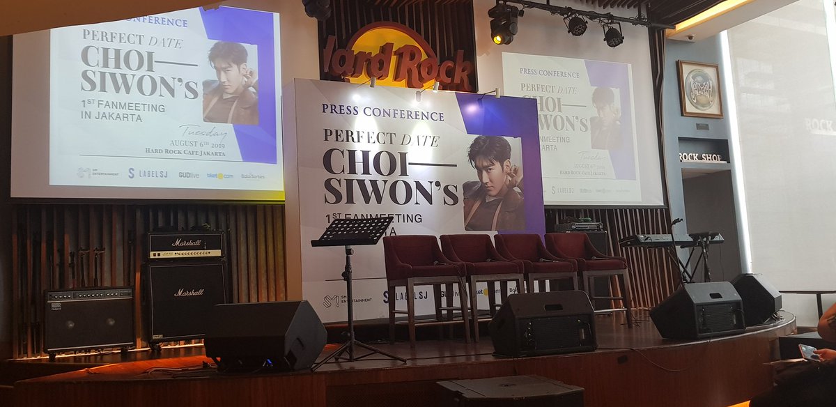 elfindonesiacom's tweet photo. Choi Siwon Fanmeeting Press conference https://t.co/beom4WEJIE