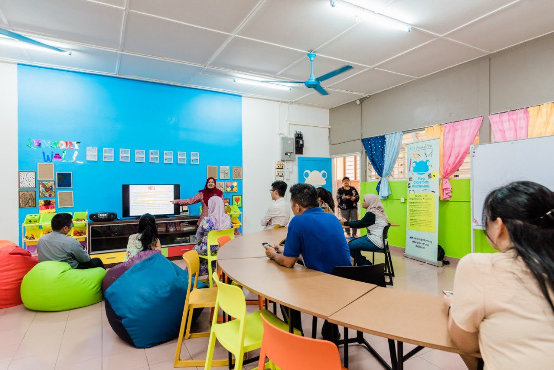 ytlfoundation's tweet photo. We had the privilege of launching a very special classroom this morning in Taiping!
SJKC Sin Min Simpang launched their special needs classroom with Datin Kathleen, Programme Director of YTL Foundation
#frogclassroom
#frogclassroommakeover https://t.co/2fMgLJIH9N