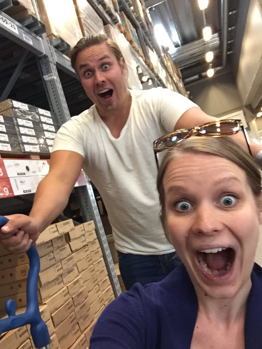 Malmin mafia #rekry'ää taas! Ikean pöydänkulma tarjolla seuraaville:
✨Paid Acquisition Specialist 
✨Sisältömarkkinointistrategi ja
✨Salesforce-konsultti. 

Lisätietoja yv:llä tai saitilta: advanceb2b.com/fi/avoimet-tyo…

#markkinointi #rekrytointi #taasmennään