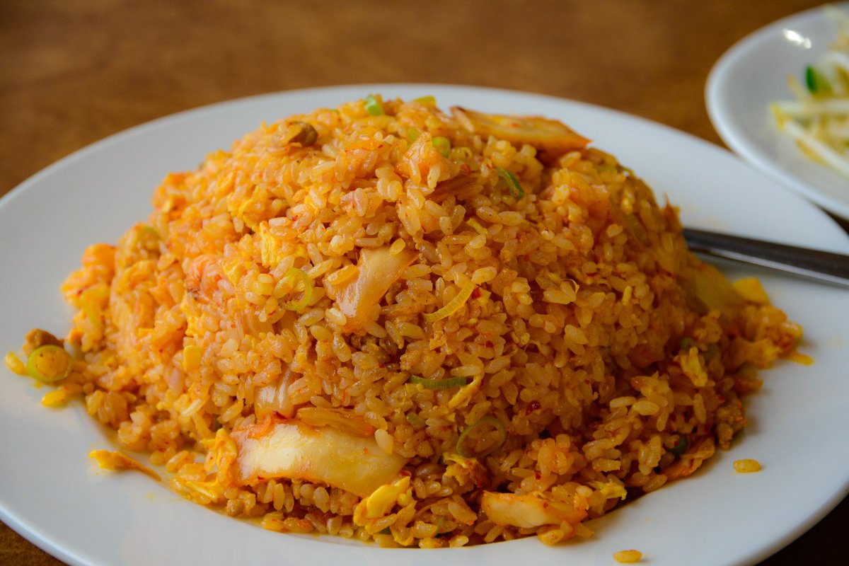 ファボのひとつもつかなかったチャハーン 作品そのものだけでなく それが生まれたコンテクストをも伝える事で娯楽性が増す Togetter