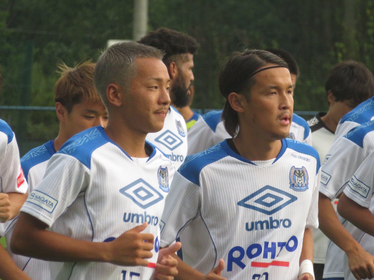 鈴木稔唯 En Twitter ガンバ大阪練習見学 宇佐美貴史 と井手口陽介が並んでランニングでスタート ワールドカップ2次予選も来月からスタート 彼等が代表のユニフォームを再び着る日も近いかも
