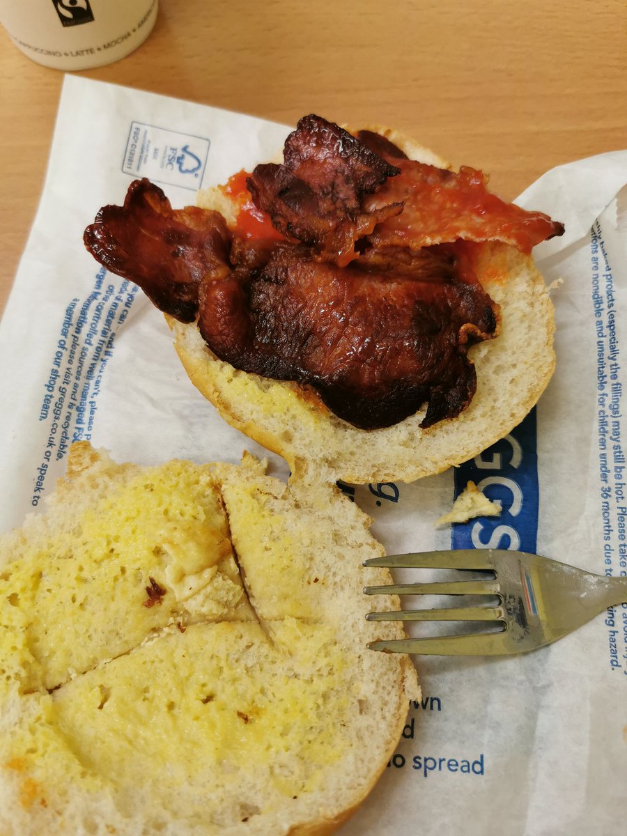 kevhky's tweet photo. @GreggsOfficial 9.15am and this is my burnt offerings from Seaham greggs not impressed https://t.co/ICfe5auehA