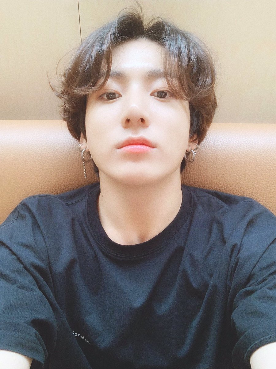 Flipboard: Jungkook of BTS Debuted a Selfie Featuring a Drop Earring