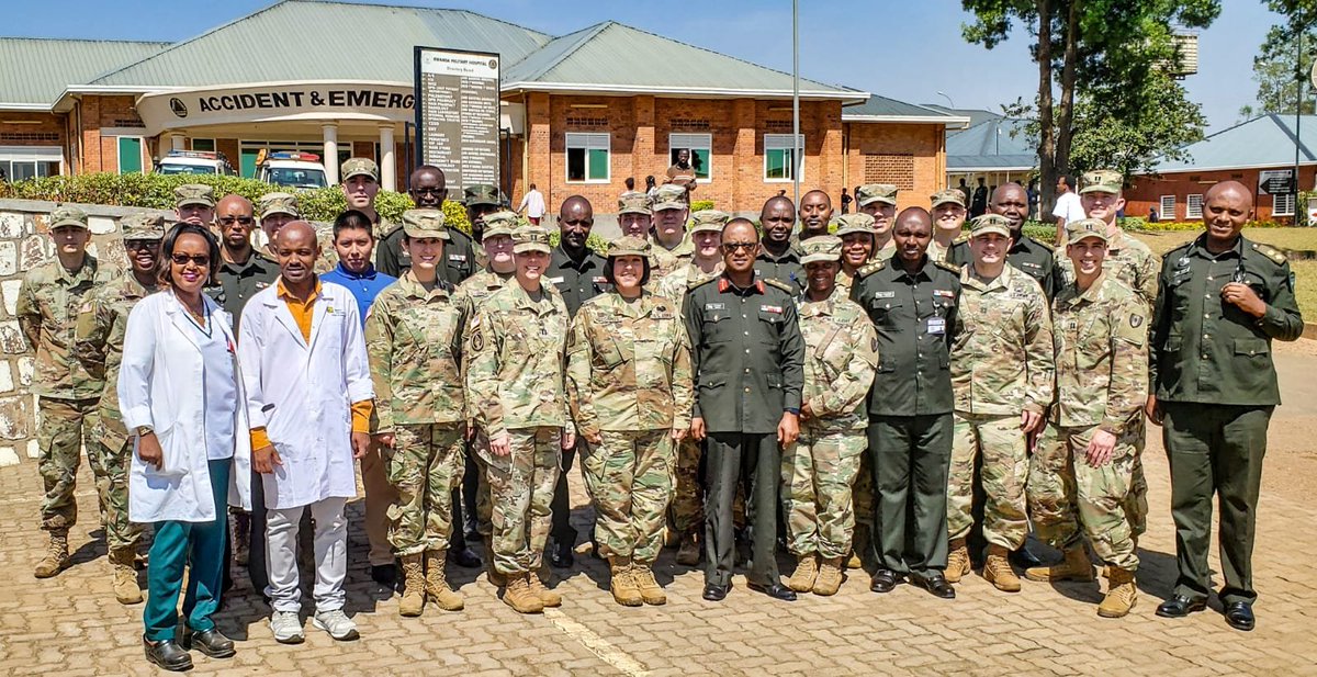 RwaMilitaryHosp's tweet image. We are happy to receive 20 medics from US Army through #SharedAccord partnership who will be working with us for the next 20 days in different departments providing medical care hand in hand with our team.