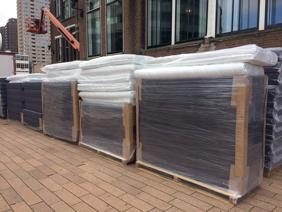 We zijn klaar om jullie te ontvangen <a href="/Lange_Mannen/">TeamNL Lange Mannen</a>. Speciaal voor jullie spiksplinternieuwe bedden! We doen er alles aan om de Olympische Spelen te halen! Tot snel! #volleybal <a href="/volleybalnl/">Volleybal</a>