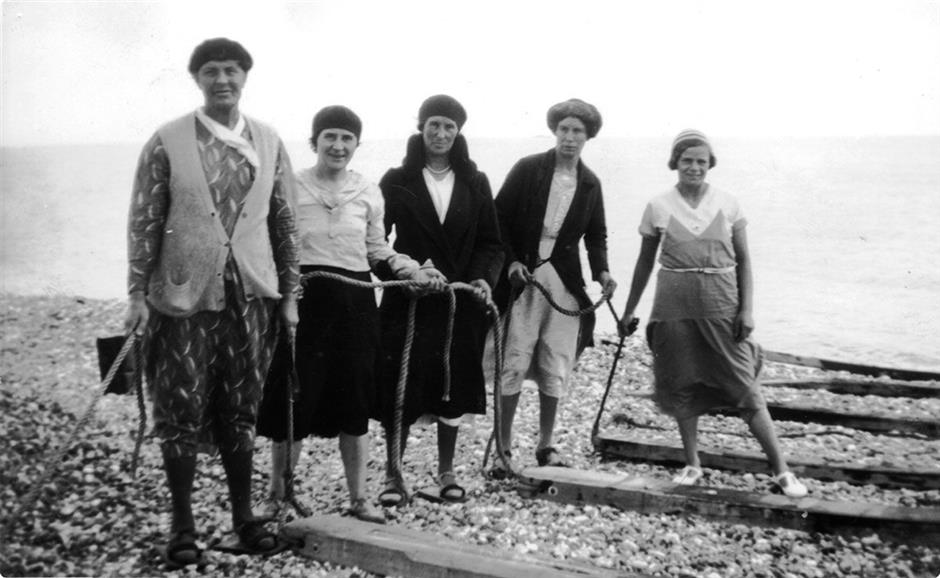 SALT + Earth : Landscape, Seascape, Environment (@salt_fest) on Twitter photo Take an all-day #charabanc trip to #RomneyMarsh to experience an audio trail of the #FifthContinent. Listen to historic info, local stories & literary/creative references. Led by local writer <a href="/SandraElkins5/">Sandra.Elkins</a>. 15 Sep, Tickets £12. Buy yours here >> bit.ly/2YIoHaF Take an all-day #charabanc trip to #RomneyMarsh to experience an audio trail of the #FifthContinent. Listen to historic info, local stories & literary/creative references. Led by local writer <a href="/SandraElkins5/">Sandra.Elkins</a>. 15 Sep, Tickets £12. Buy yours here >> bit.ly/2YIoHaF