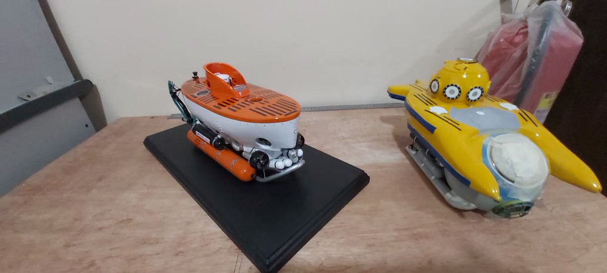 modelworkdirect's tweet image. This Curasub is a replica of a small underwater Submarine used by Oceanographers to study the deep sea and Ocean. Fabricated by Modelworks and a custom replica of the actual Sub. Notice the attention to detail and surface articulation.  #CustomSubmarineModel #CustomShipModel