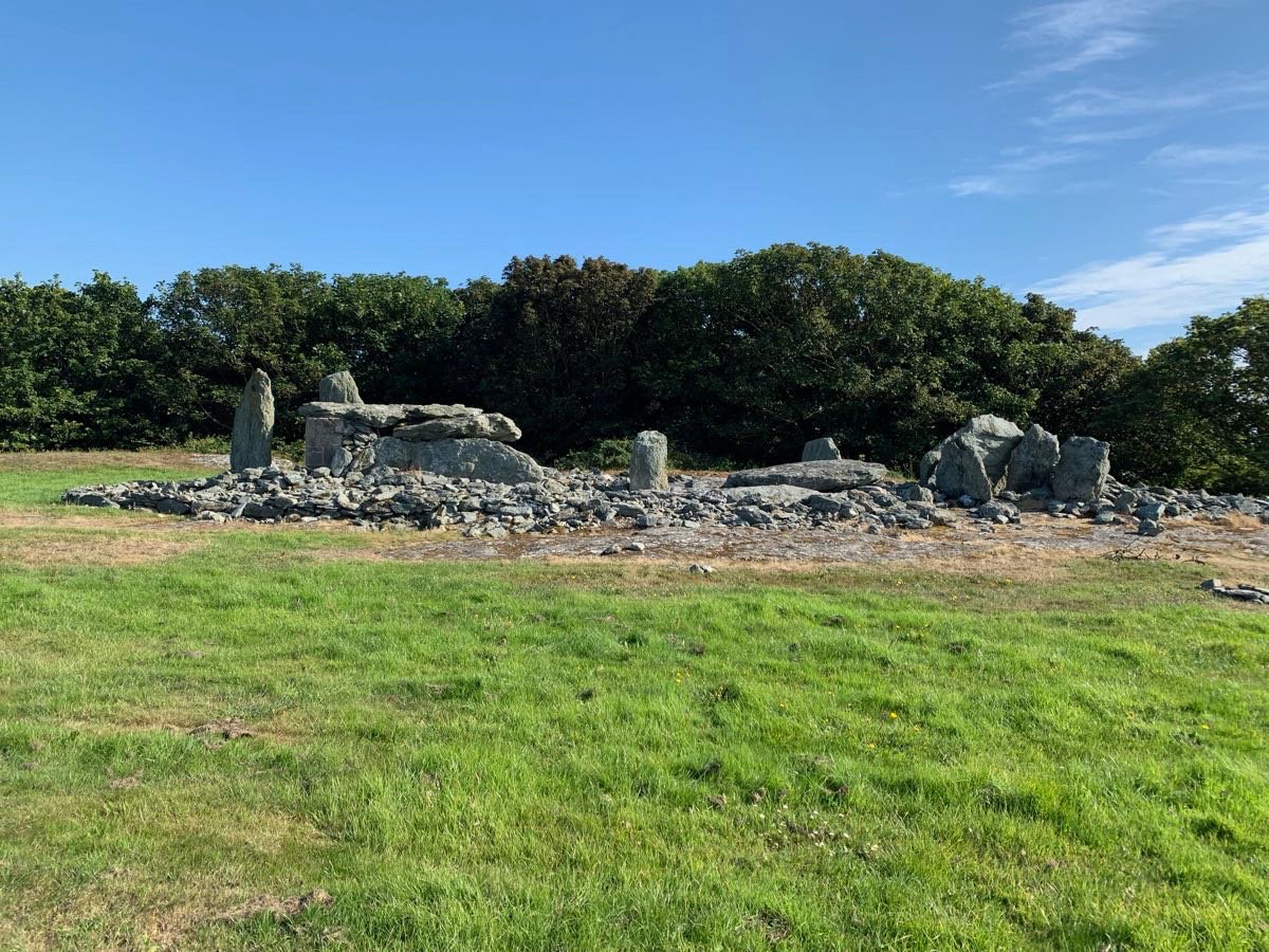 andrewflood's tweet photo. my final stop a set of 3 tombs #Trefignath in use from around 3100 BCE to 2000 BCE - both of these sites are very easy to visit from the town
https://t.co/OLCBHkVroU https://t.co/UtYkwZOPAI