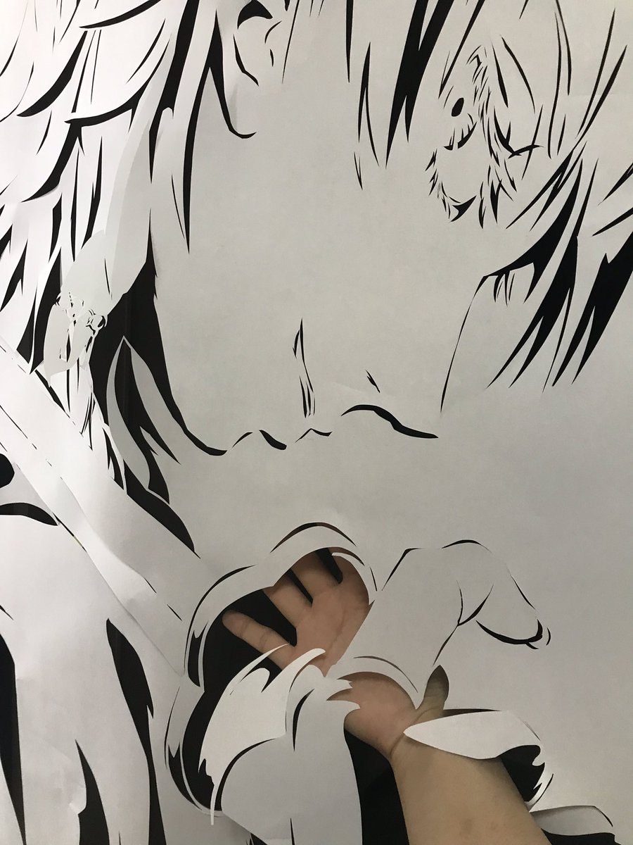 宣伝!!
1日目の西4、刀剣乱舞の切り絵グッズや作品集領分してます。無配もあるよ!目印はでっかい切り絵の鶴丸さんのポスター。よろしくお願いしまーす 