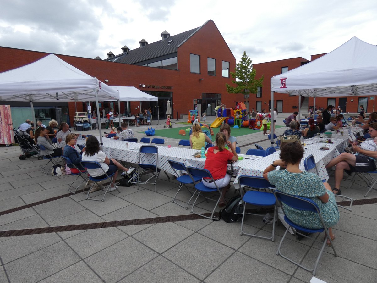 Bibnick en spelletjesnamiddag - bruisend #Beeldenplein ;-) :-) #bibieper #ieper