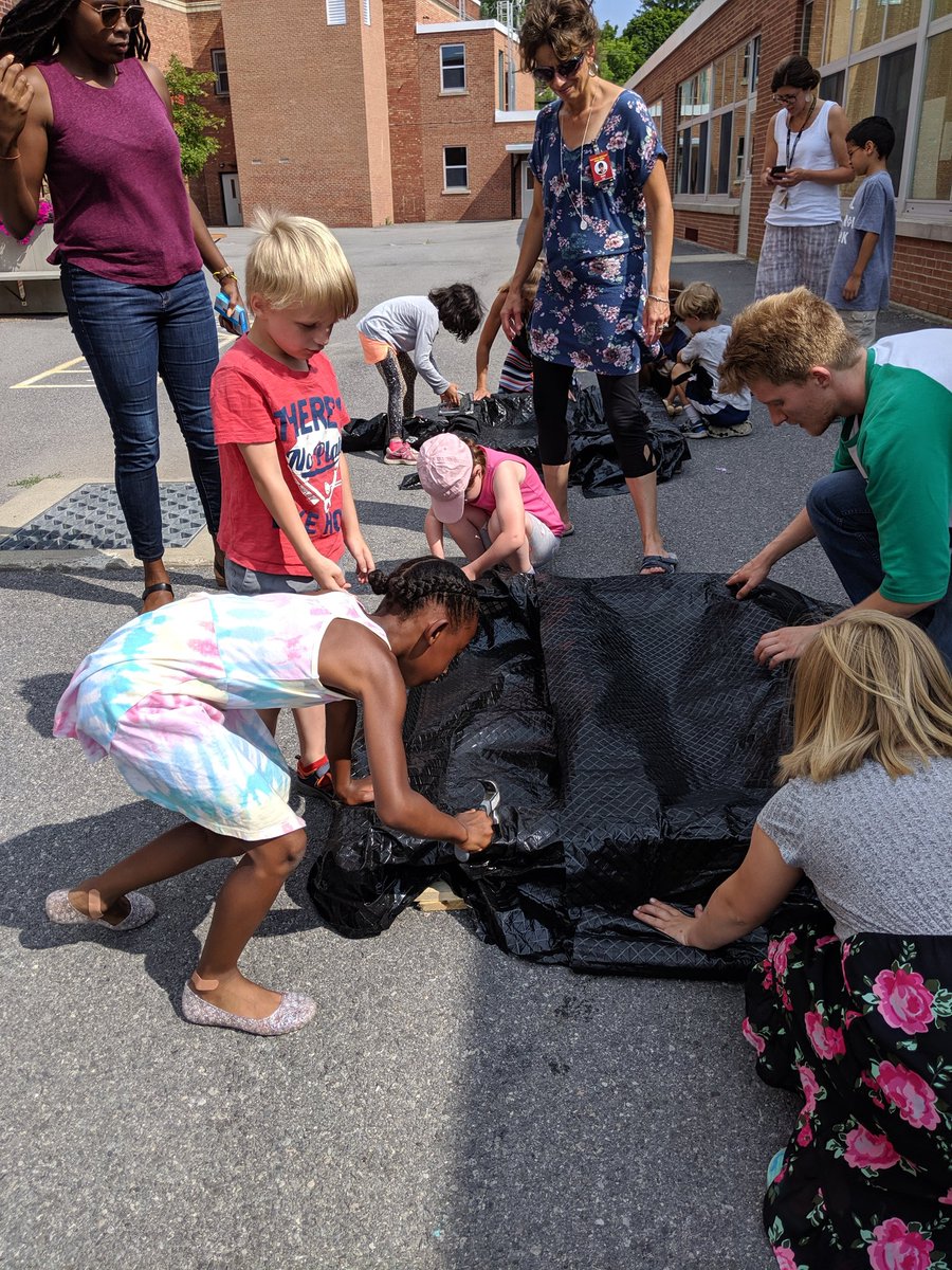 HeatherTechTST's tweet image. #PBL #ProjectInnovation #inclusion Learners in our group preparing a #palletgarden to transplant our seedlings as we explore how living things grow from seeds.
@IthacaNYSchools @KLKiechle