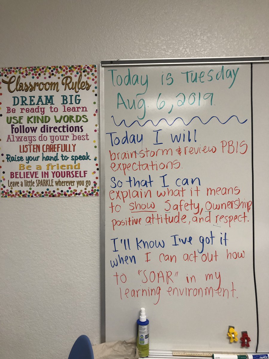 GLITZANDBLITZ's tweet image. Happy 1st Day @pvschools! Excited to meet new kiddos and bring a little bit of @GlasgowMS and @FCPSR2 with me. #learningtargets #pbis #the4cs @Jess_hannigan