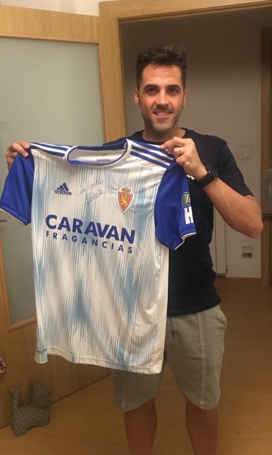 Ya tengo mi tesoro!!! Gracias @RealZaragoza y @PichuAtienza #mepuedeelcorazón #vamosRZ