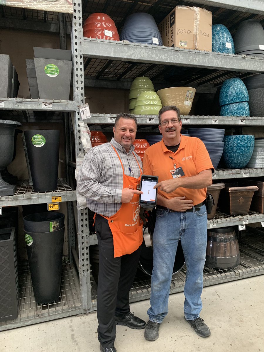 BPalisin's tweet photo. MEA Tony at store 6871 delivering on quality quality quality. Awesome job Tony https://t.co/l6CuAqzwvO