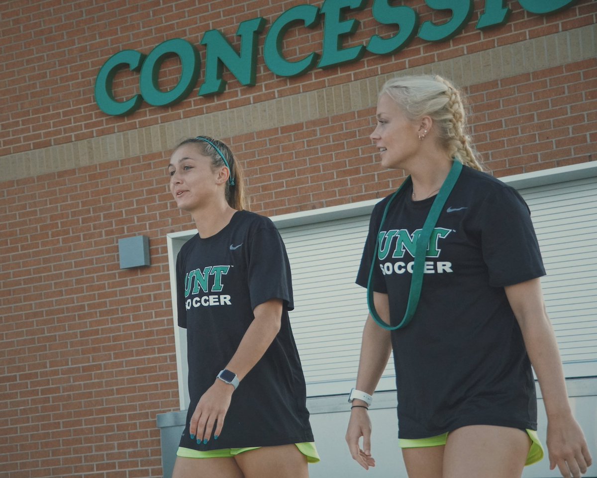 MeanGreenSoccer's tweet image. Walking out on to our new field for the first day of training.
#GMG #R6ad 🏆⚽️
