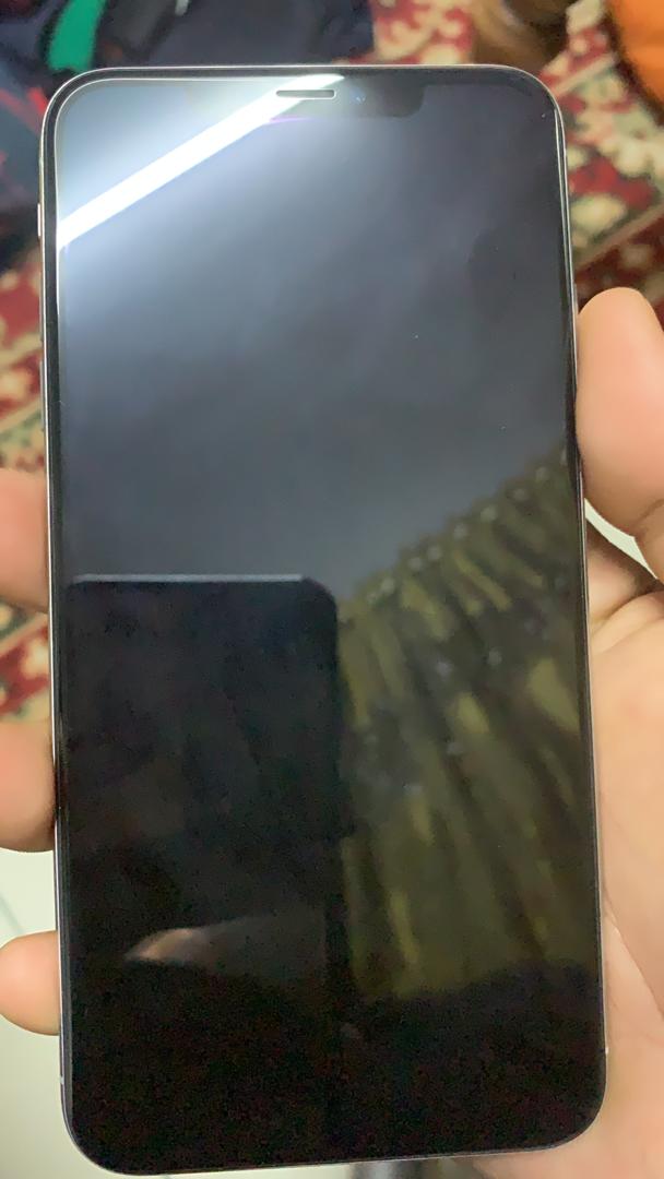 hafeezry's tweet photo. Nak let go Iphone Xs Max 256 GB, silver, complete set.. Open price RM 4,999.00.. Kalau boleh nak COD area nilai atau seremban je..  Reason jual nak guna duit.

Ws : 014-2605529/017-3430041 

(HELP ME TO RETWEET THIS GUYS 🙏🏼🙏🏼🙏🏼) https://t.co/VnsKBjERIx