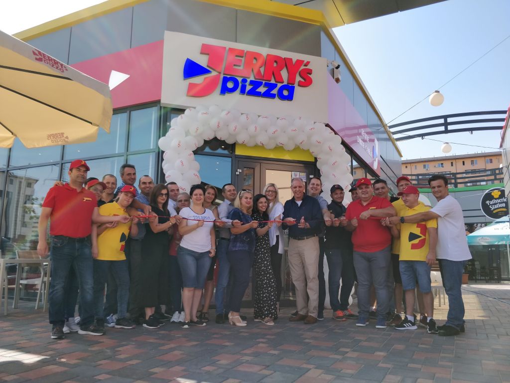 Jerry’s Pizza acum și în Militari Residence jerryspizza.wordpress.com/2019/08/06/jer…