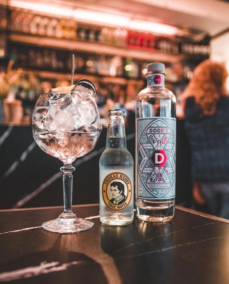 BBBrandsUK's tweet photo. A HUGE glass of @DoddsGin and @thomashenry_de is all we need 😄

Picture by: @juripiu on Instagram

#doddsgin #thomashenry #ginandtonic https://t.co/USRuaJTGDa